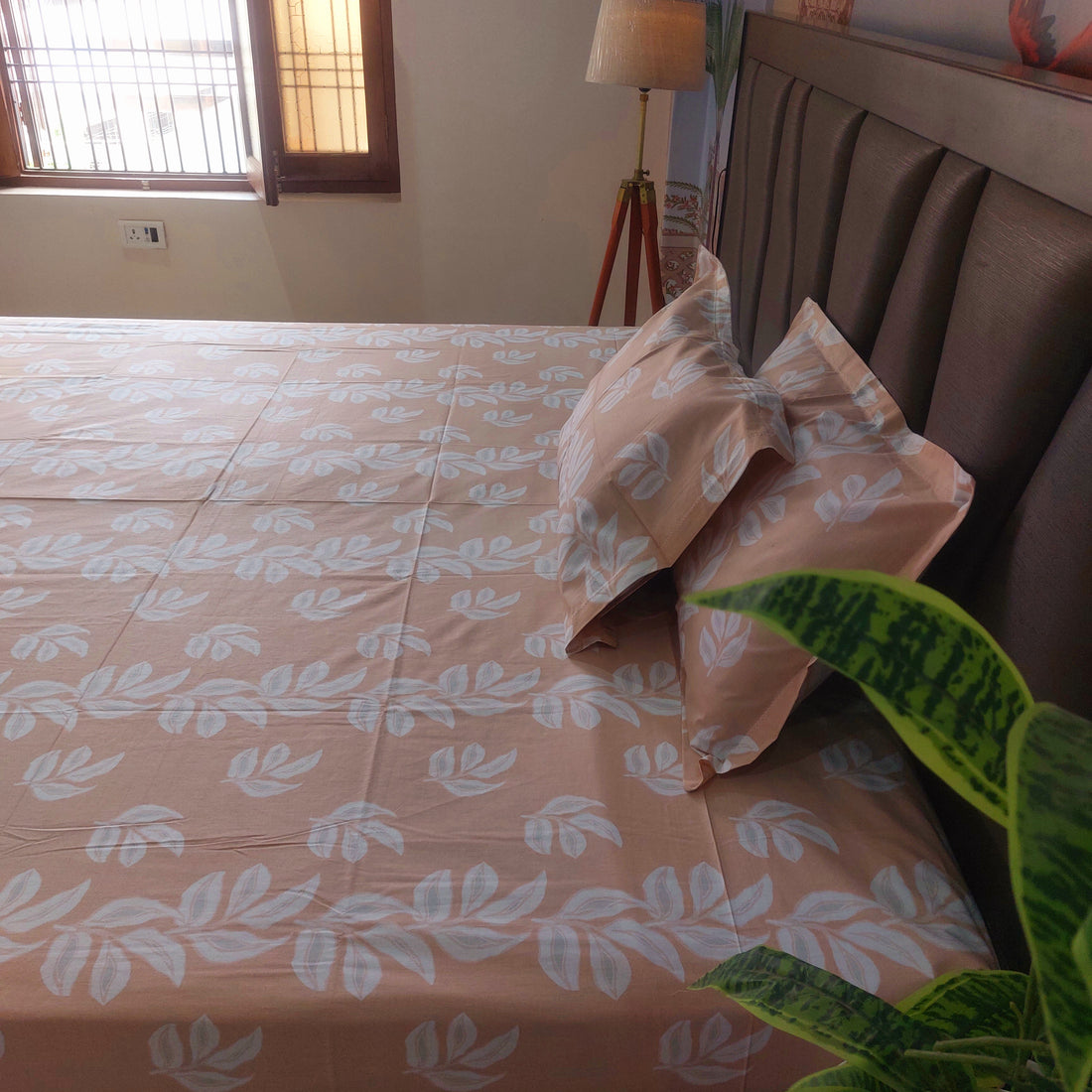 Peachy vibes - 100% Cotton Bedsheet Set