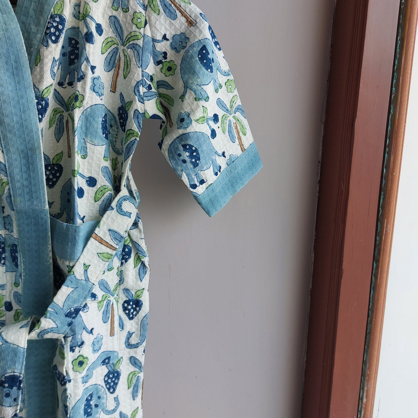 Blue Elephant - Cotton Waffle kids Bathrobe The Cotton Stories Blue Elephant - Cotton Waffle kids Bathrobe The Cotton Stories