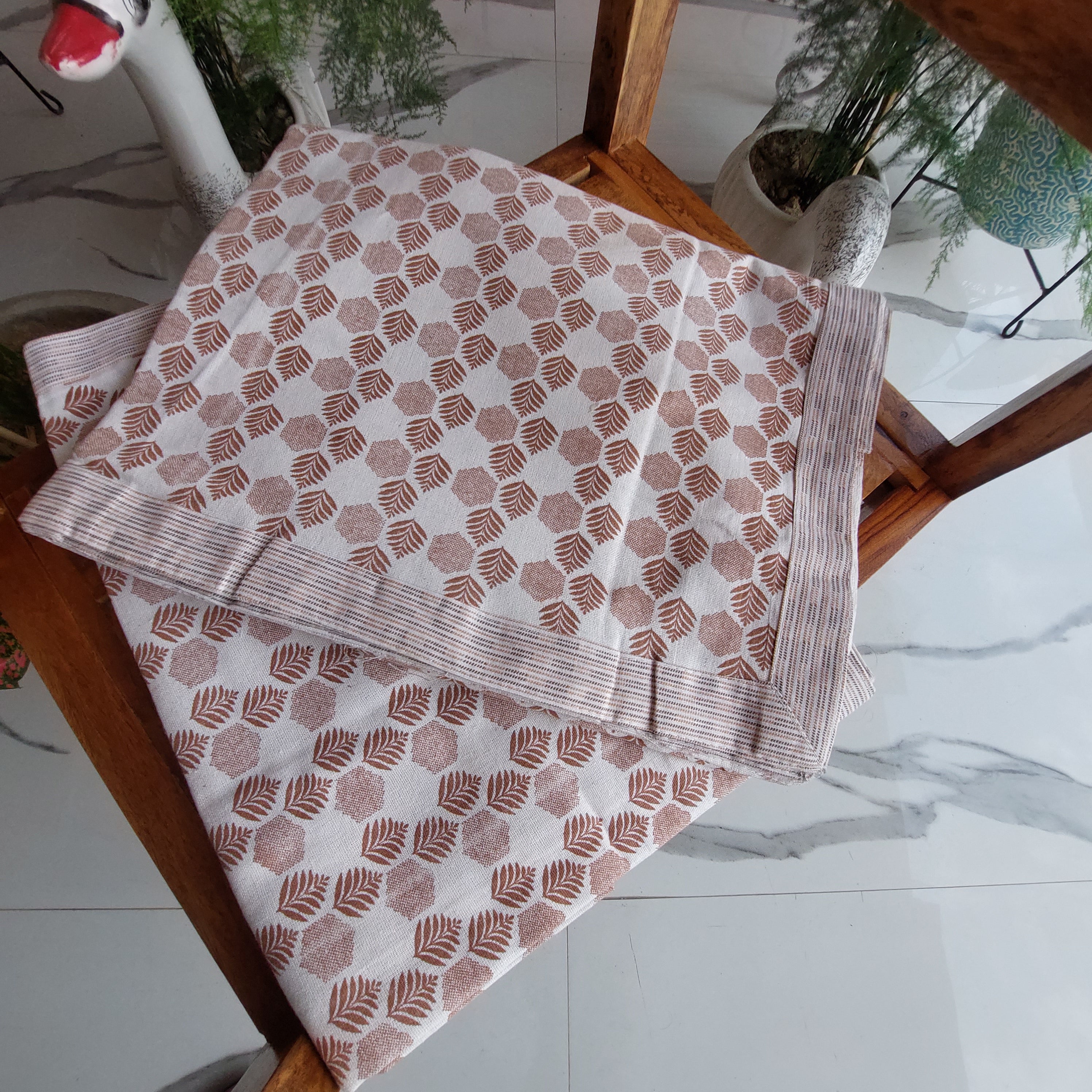 Leaf Hexagon - Set of 2 chadar / single layer dohar