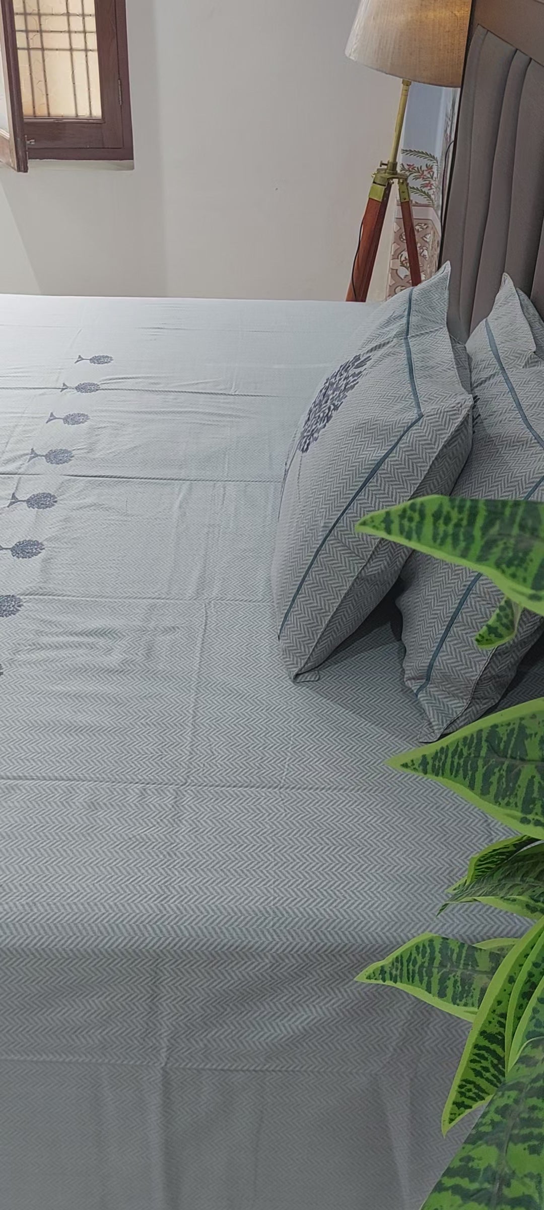 Calcutta Textured Embroidered Bedsheet set