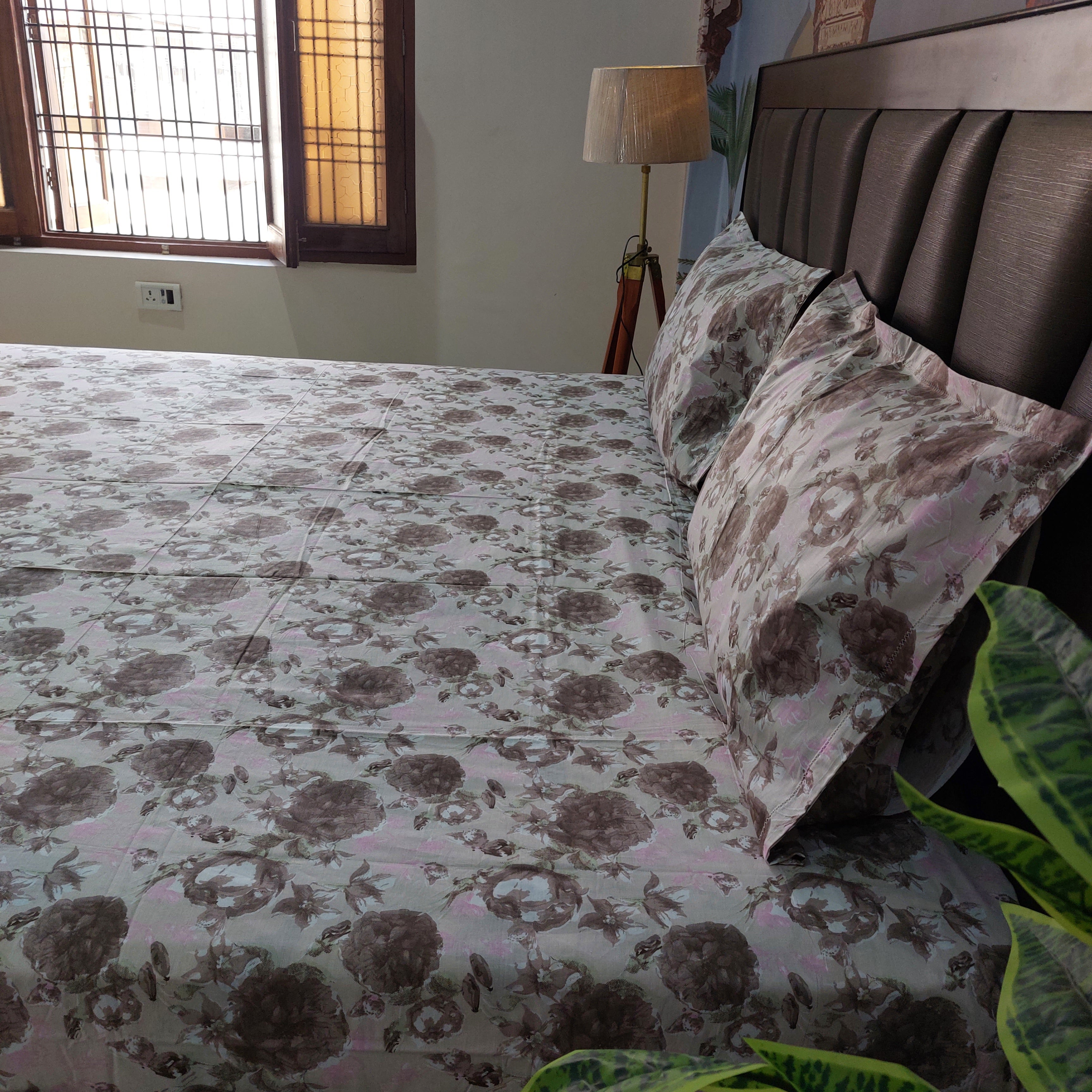 Dried Roses - 100% Cotton Bedsheet Set