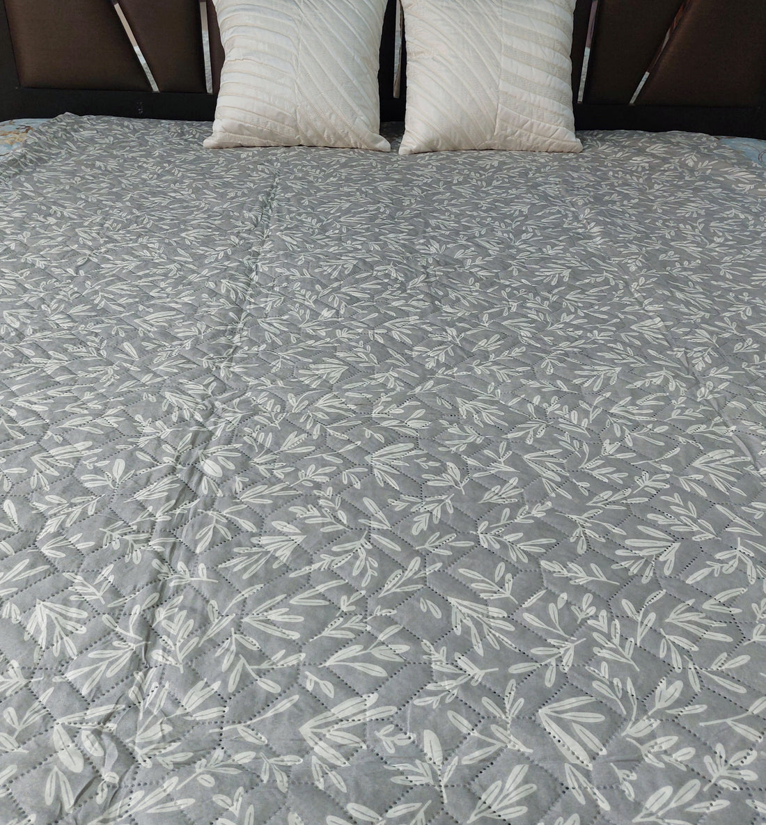 Grey brown printed Reversible Comforter Single bed (2 pcs)|  Light weight| cotton quilted Ac comforter